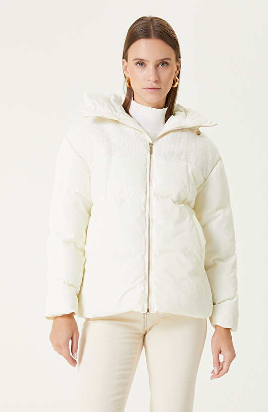 Kırık Beyaz Kapitoneli Mont