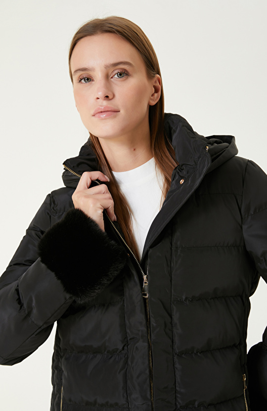 Siyah Kapitoneli Kaban