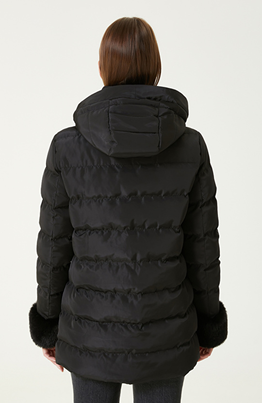 Siyah Kapitoneli Kaban