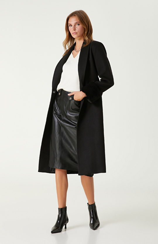 Siyah Diyagonal Desenli Manto