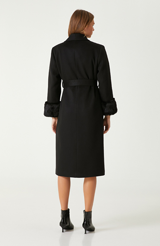 Siyah Diyagonal Desenli Manto