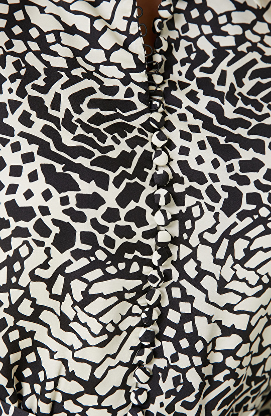 Siyah Beyaz Desenli Elbise