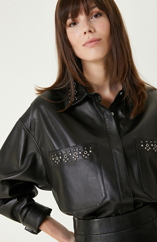 Siyah Trok Detaylı Deri Gömlek