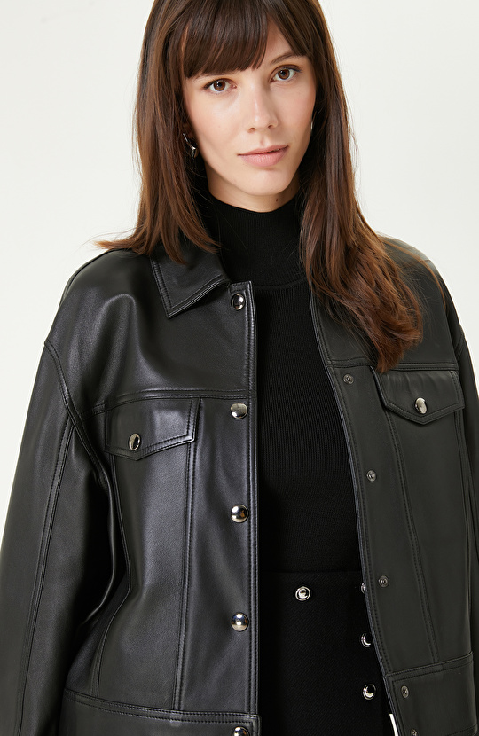 Siyah Çıtçıt Kapama Deri Mont