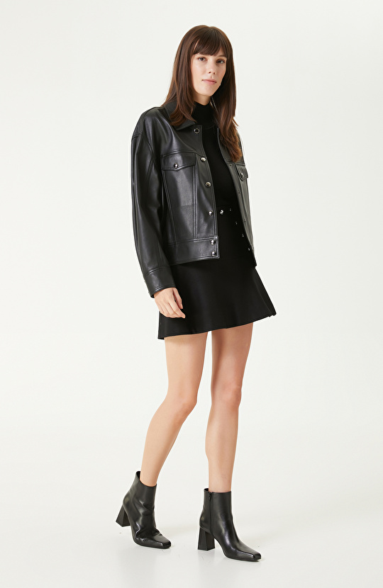 Siyah Çıtçıt Kapama Deri Mont