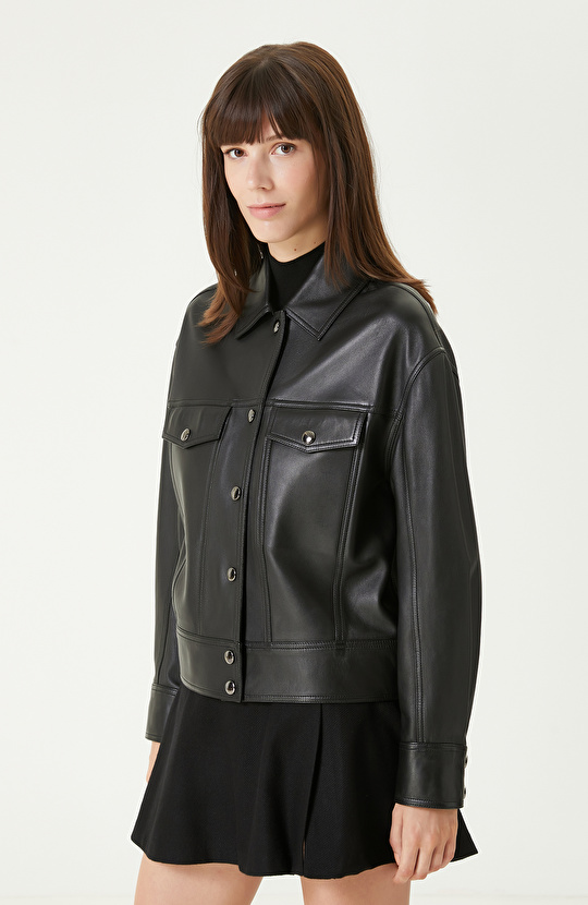 Siyah Çıtçıt Kapama Deri Mont