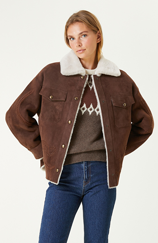 Kahverengi Nakış İşlemeli Suet Deri Mont