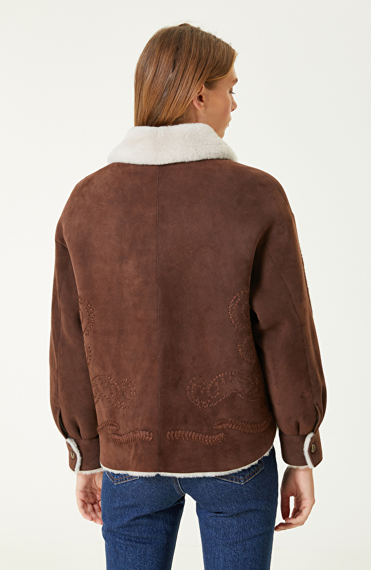 Kahverengi Nakış İşlemeli Suet Deri Mont