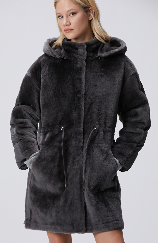 Gri Kapüşonlu Deri Kaban 