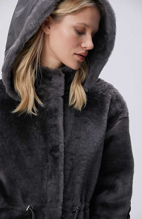 Gri Kapüşonlu Deri Kaban 