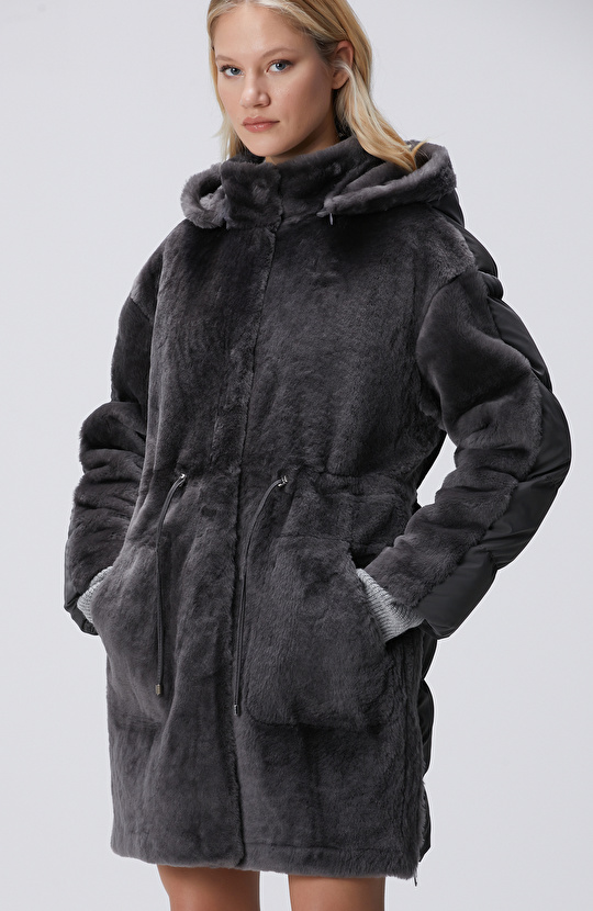 Gri Kapüşonlu Deri Kaban 