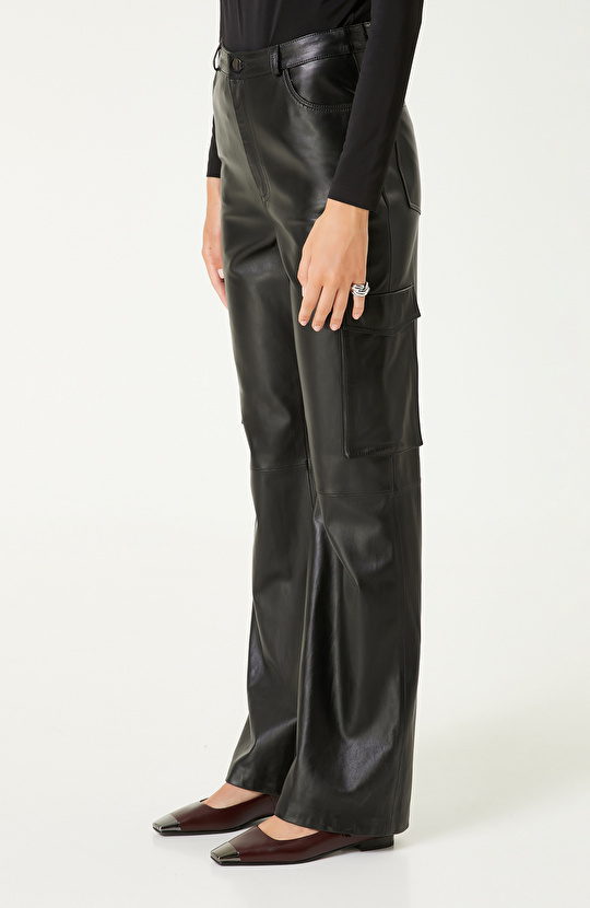 Siyah Kargo Cepli Deri Pantolon