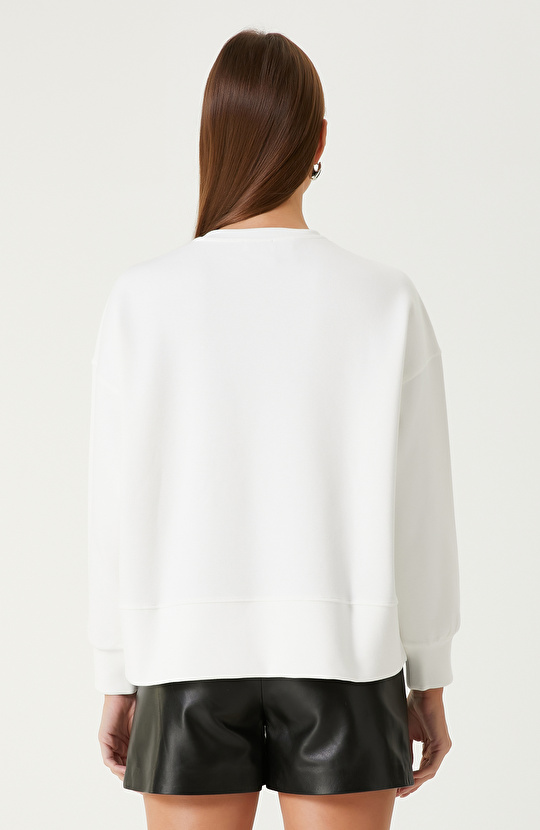 Kırık Beyaz Sweatshirt