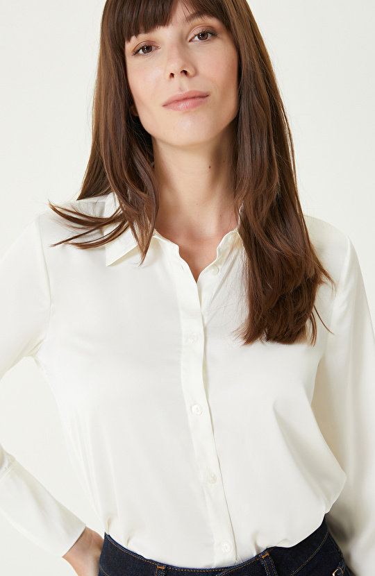 Kırık Beyaz Gömlek