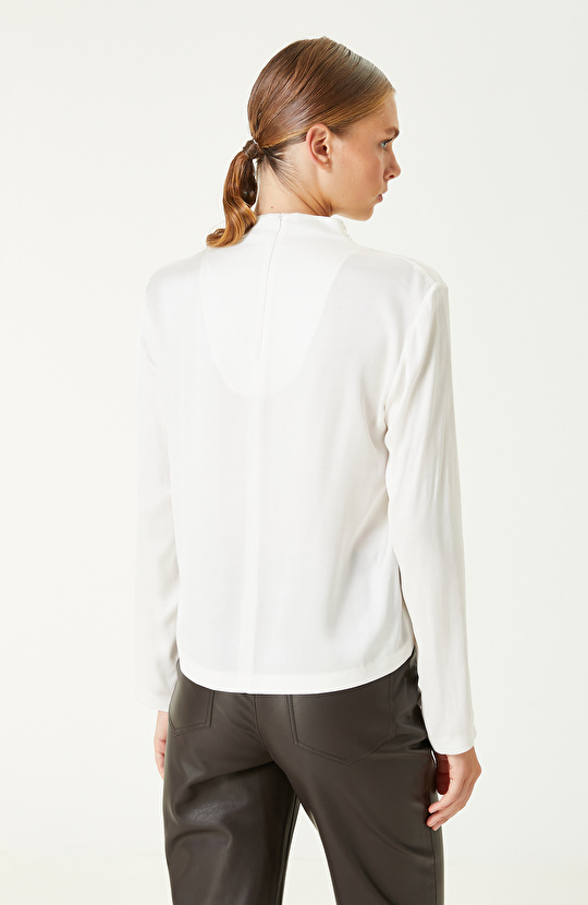 Kırık Beyaz Degaje Yaka Bluz 