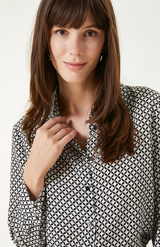 Siyah Beyaz Limited İpek Desenli Gömlek