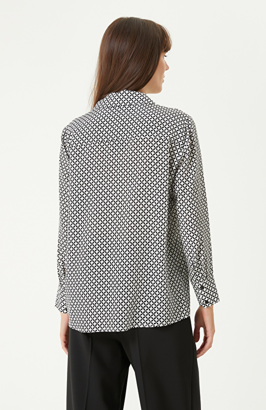 Siyah Beyaz Limited İpek Desenli Gömlek