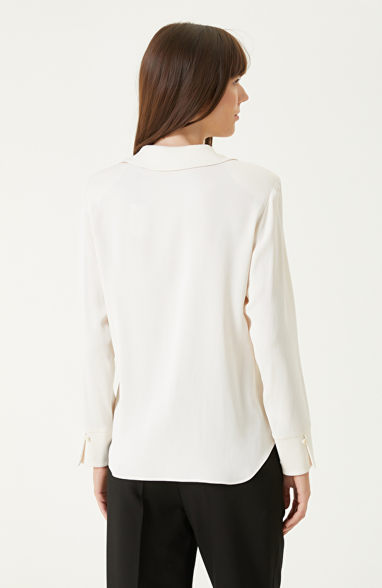 Kırık Beyaz Vatkalı Gömlek