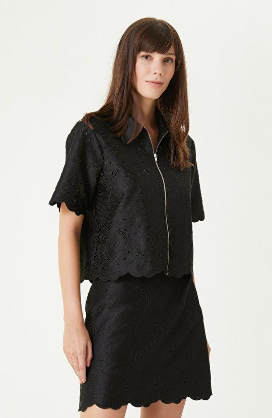 Siyah Fermuarlı Güpür Gömlek