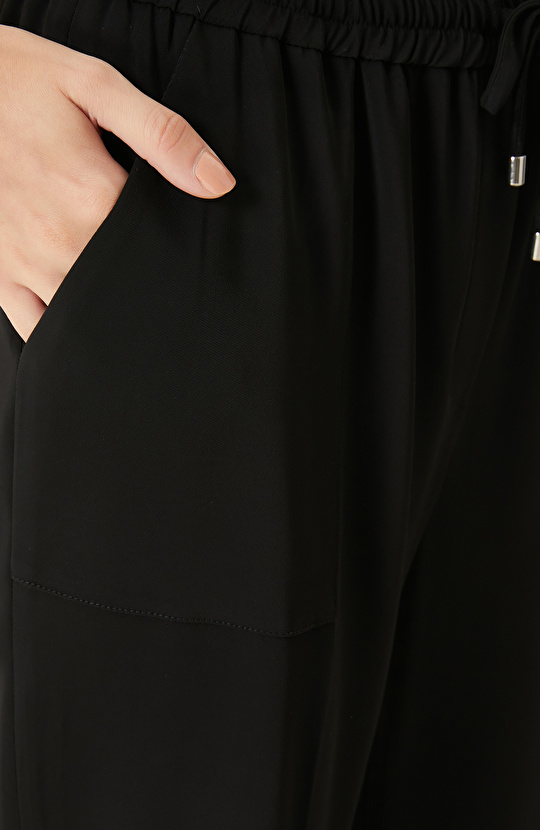 Siyah Beli Lastikli Pantolon 