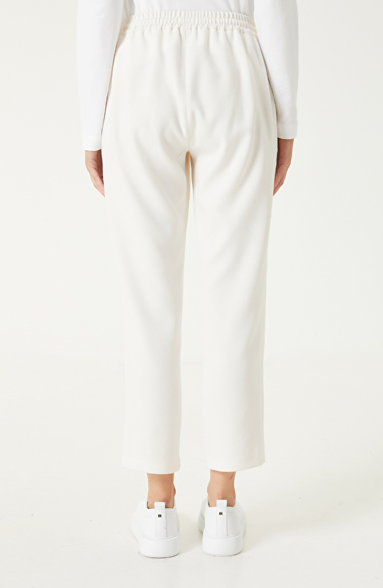 Kırık Beyaz Beli Lastikli Pantolon