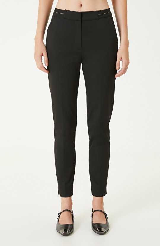 Siyah Kemeri Lastik Detaylı Pantolon