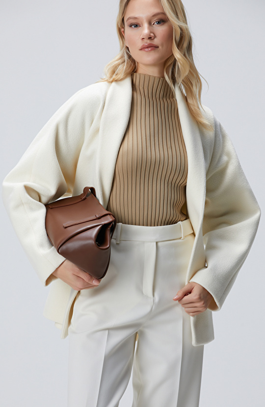 Kırık Beyaz Yün Karışımlı Kaban