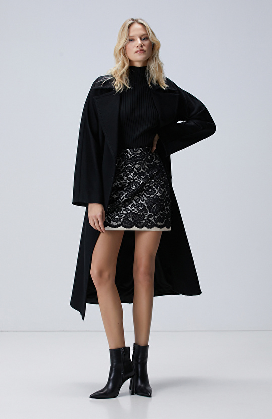 Siyah Limited Yün Manto