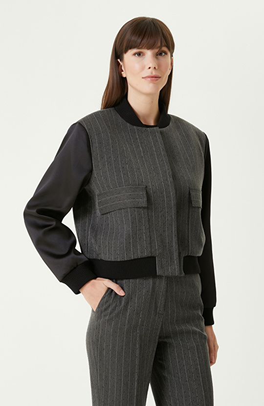 Koyu Gri Taş Baskı Detaylı Çizgili Bomber Mont