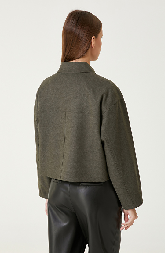 Haki Cep Detaylı Mont