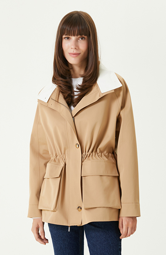 Beyaz Bej Çift Renkli Pardösü Beyaz Bej Çift Renkli Pardösü