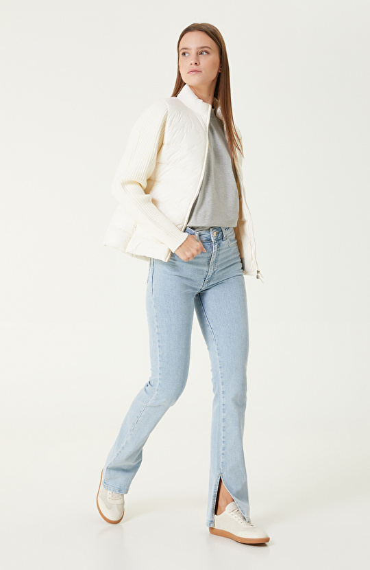 Kırık Beyaz Kolları Trikolu Puffer Mont