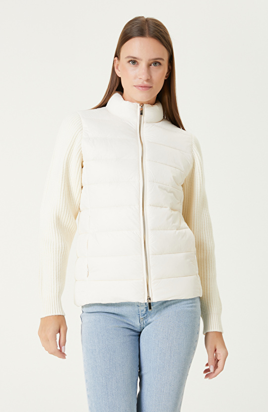 Kırık Beyaz Kolları Trikolu Puffer Mont
