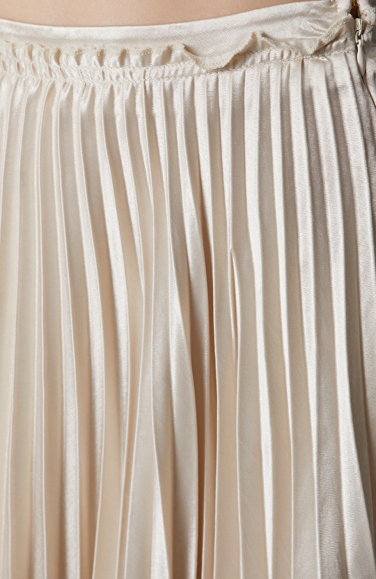 Kırık Beyaz Piliseli Maxi Etek 