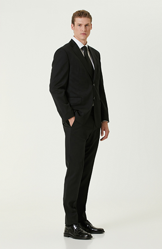 Siyah Loro Piana Kumaşından Üretilmiş Limited Yün Takım Elbise 