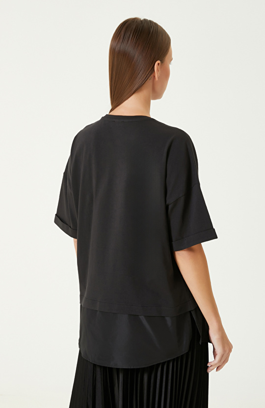 Siyah Çiçek Aplike Detaylı Tshirt