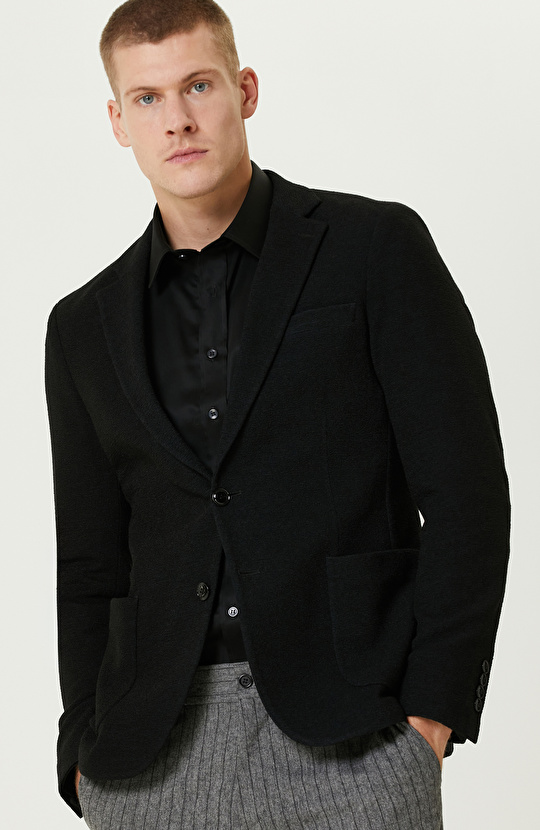 Siyah Yün Karışımlı Jakarlı Örme Ceket