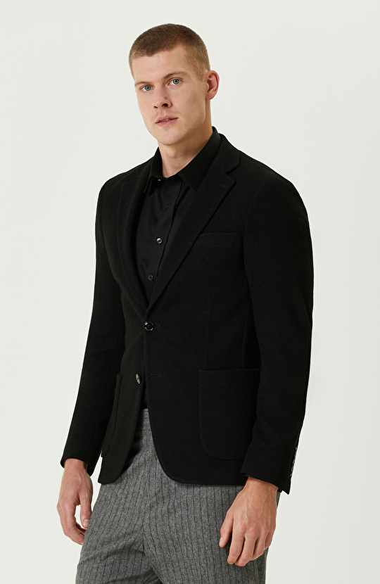 Siyah Yün Karışımlı Jakarlı Örme Ceket