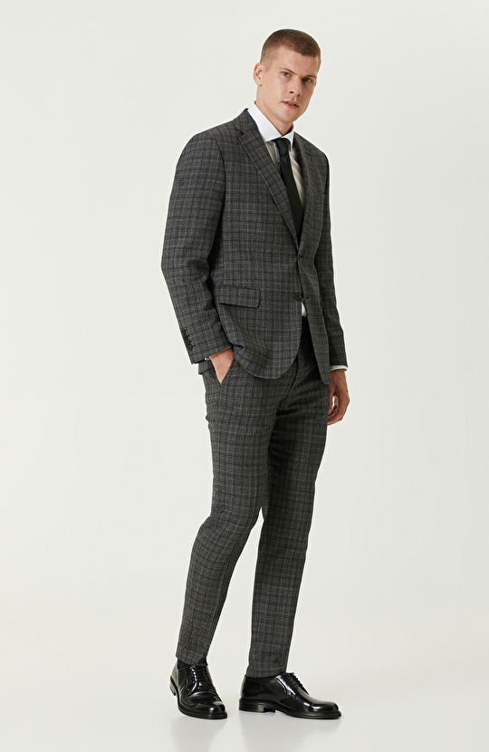 Siyah Yün Karışımlı Takım Elbise