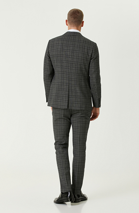 Siyah Yün Karışımlı Takım Elbise