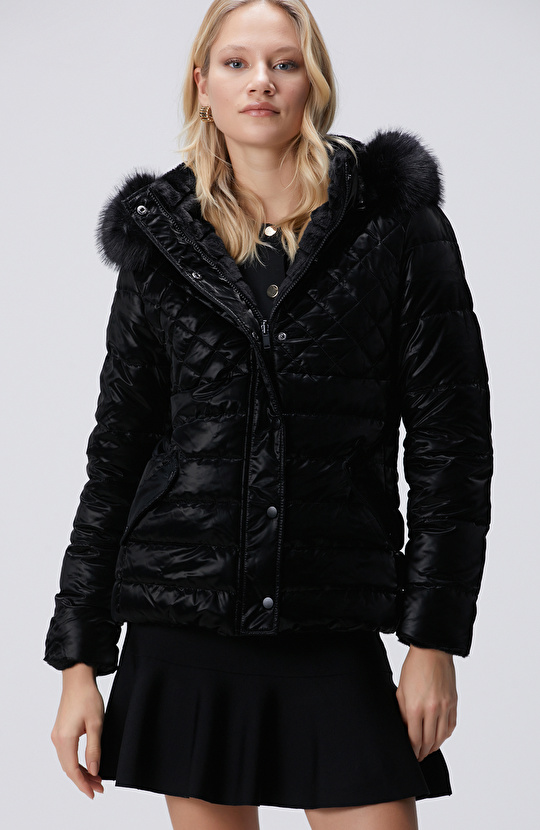 Siyah Kapüşonlu Çift Taraflı Mont