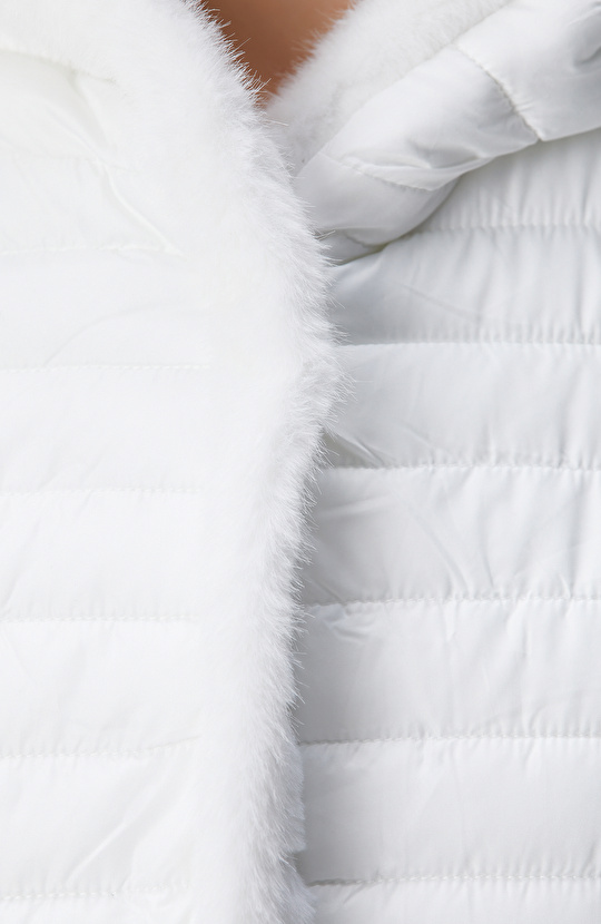 Kırık Beyaz Kapüşonlu Çift Taraflı Kaban