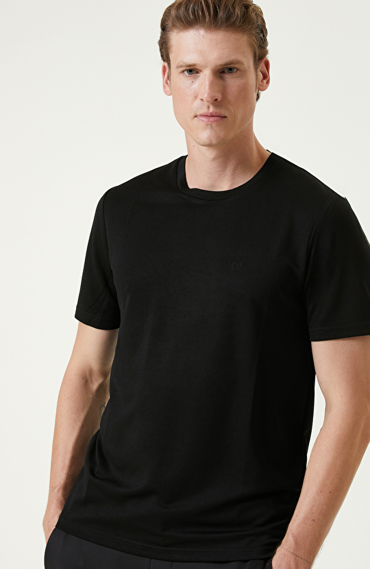 Siyah T-shirt