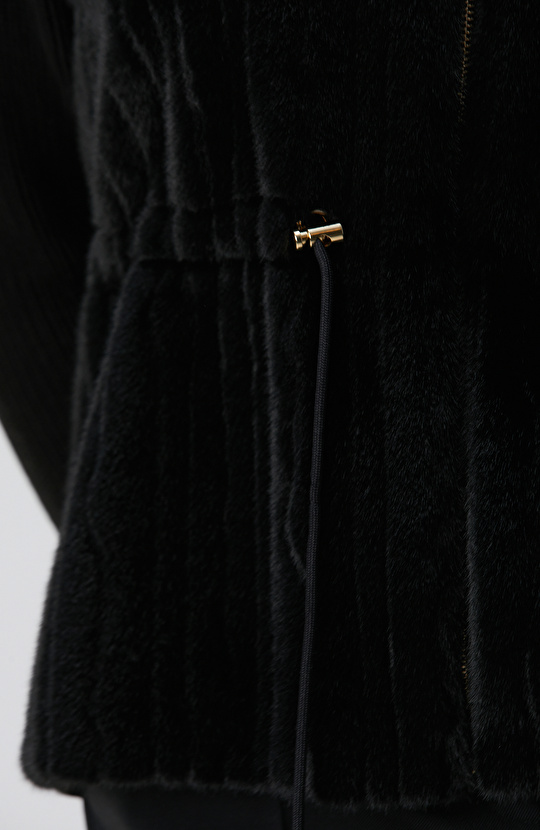 Siyah Suni Kürklü Mont