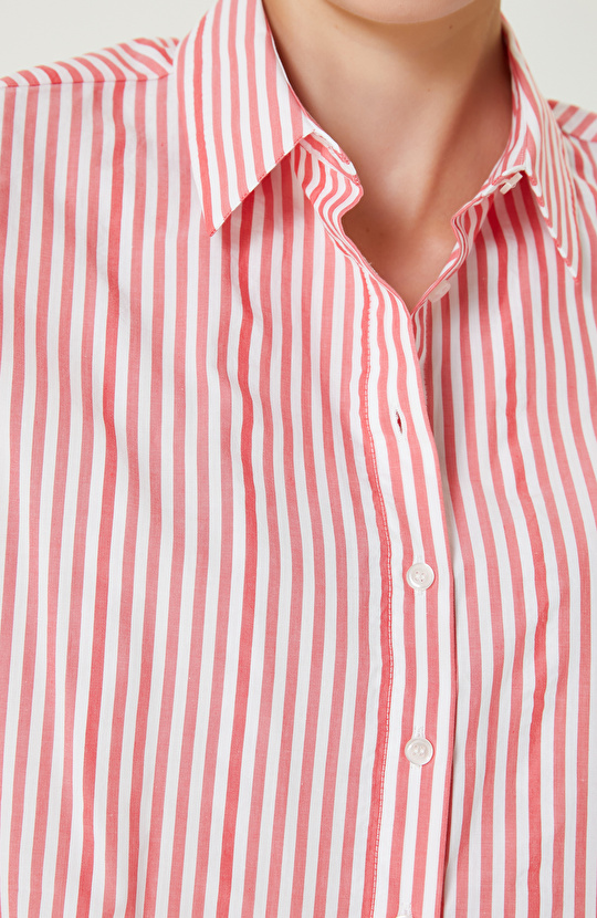 Kırmızı Beyaz Gömlek