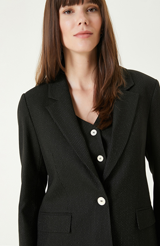 Siyah Çizgili Ceket