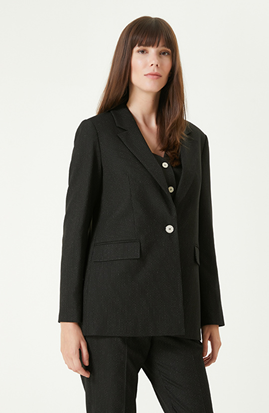 Siyah Çizgili Ceket