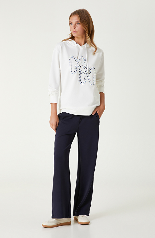 Kırık Beyaz Sweatshirt