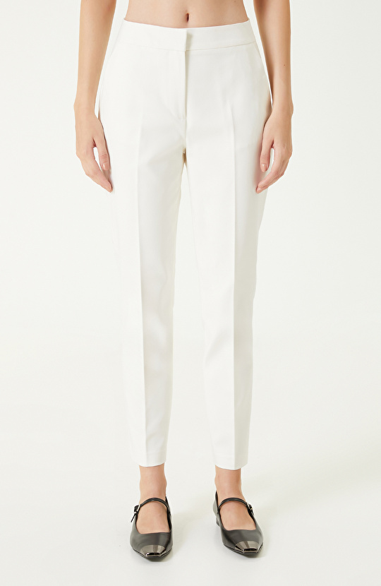 Kırık Beyaz Pantolon