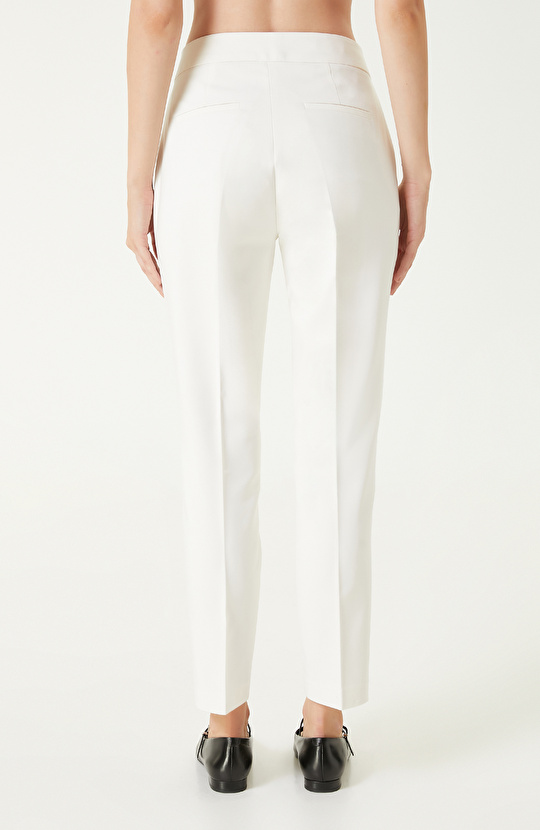 Kırık Beyaz Pantolon